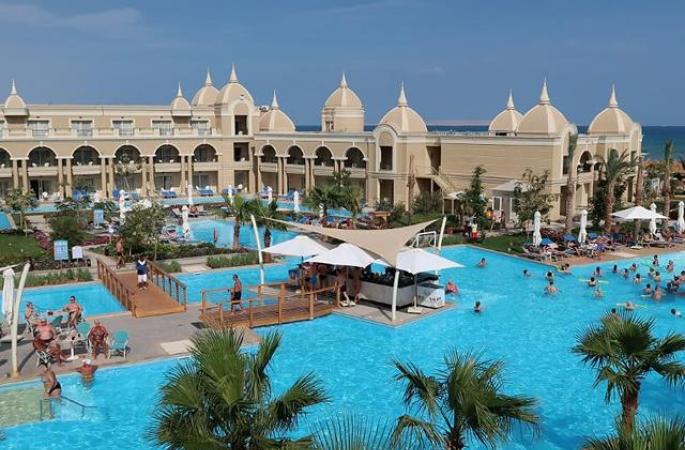 Hotel Titanic Royal Resort