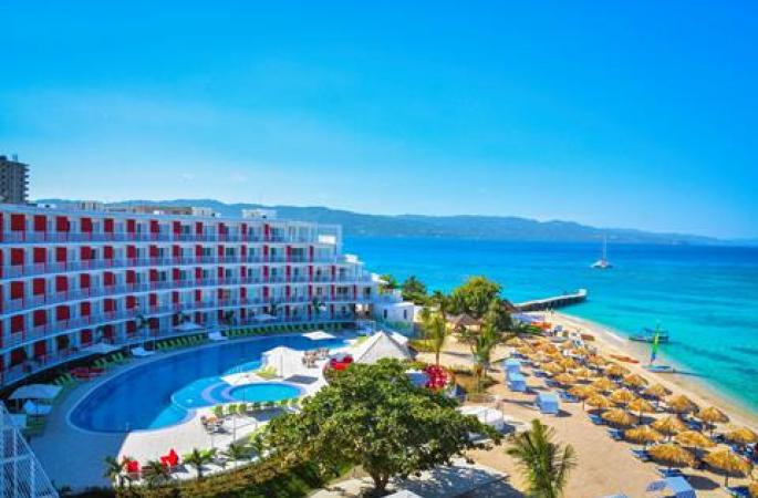Royal Decameron Cornwall Beach