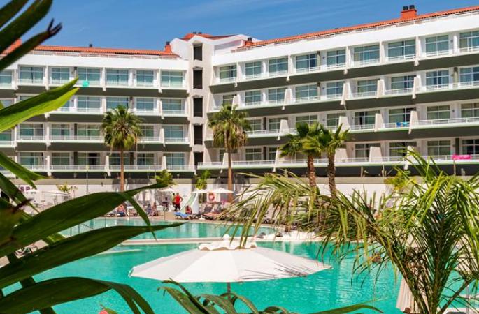 Hotel Gara Suites
