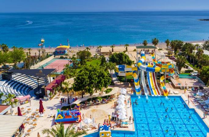Mira Meridia Beach Resort Hotel