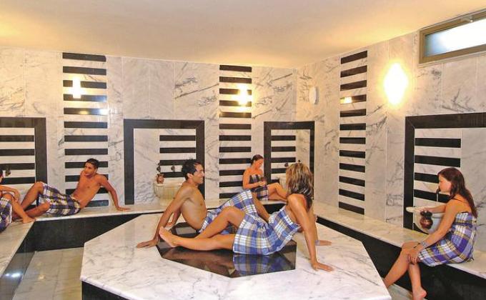 Hotel Grand Zaman Garden