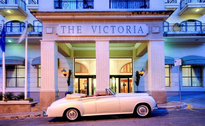 AX The Victoria