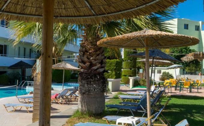 Hotel Stamos Plus