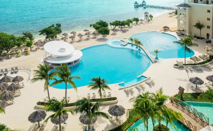 Iberostar Waves Rose Hall Beach