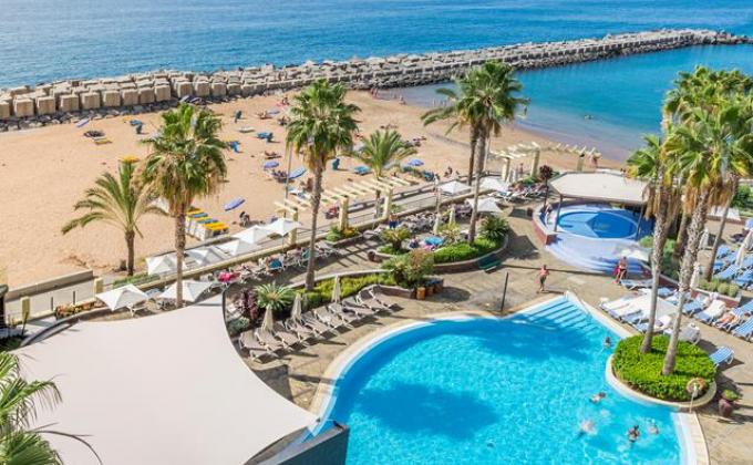 Hotel Calheta Beach
