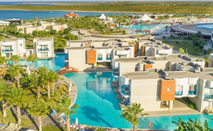 Hotel Aquasis Deluxe Resort & Spa