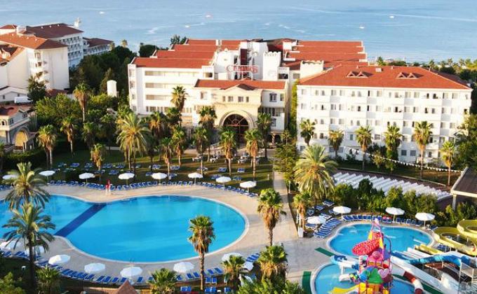 Hotel Cesars Side