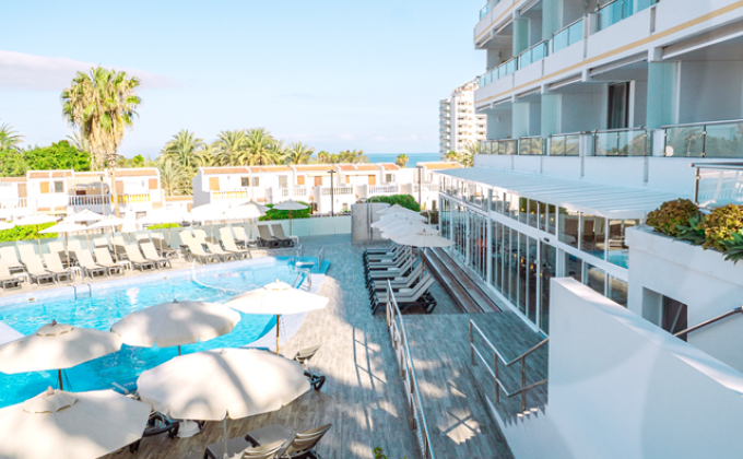 Coral Ocean View - adults only