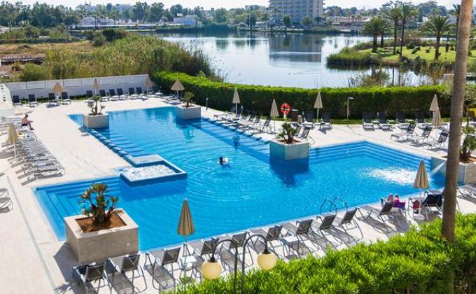 Hotel Eix Lagotel
