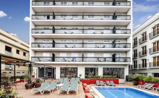 AQUA Hotel Bertran Park - logies & ontbijt
