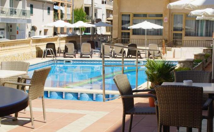 Hotel Iris
