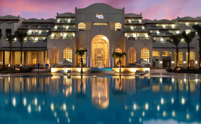 Royal Lagoons Resort & Aqua Park