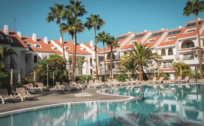 Paradise Park Fun Lifestyle Hotel
