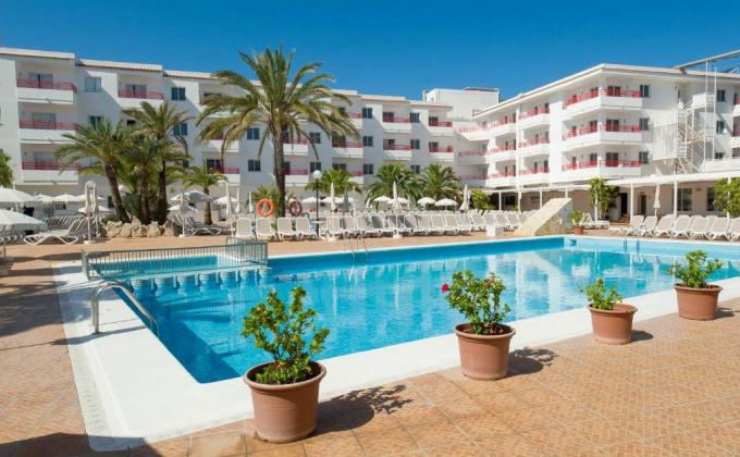 Coral Star Hotel & Apartments