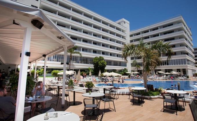 Coral Suites & Spa