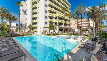 LIVVO Anamar Suites