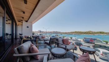 Land&apos;s End Boutique Hotel
