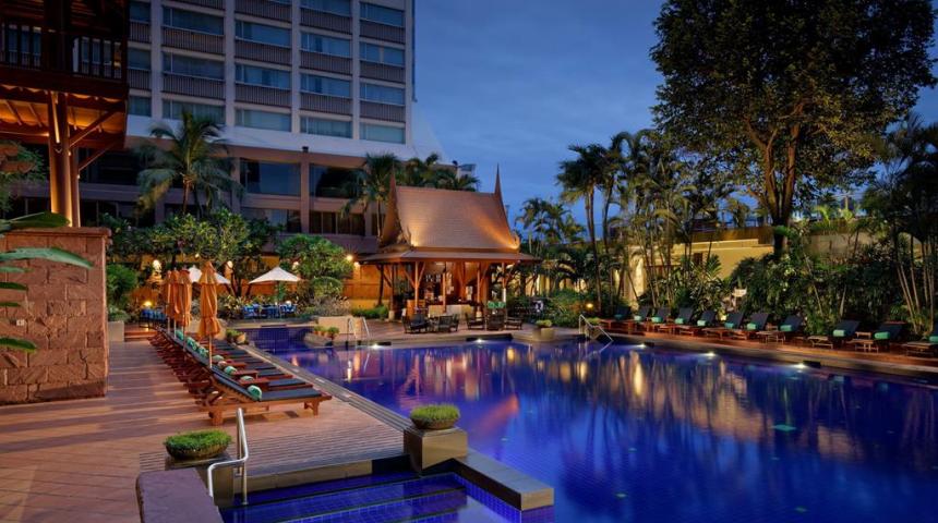 Ramada Plaza by Wyndham Menam Riverside