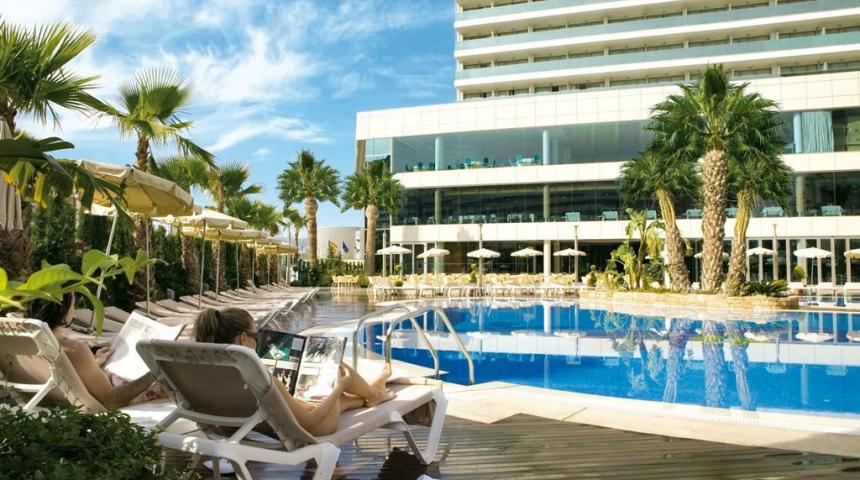 AR Diamante Beach